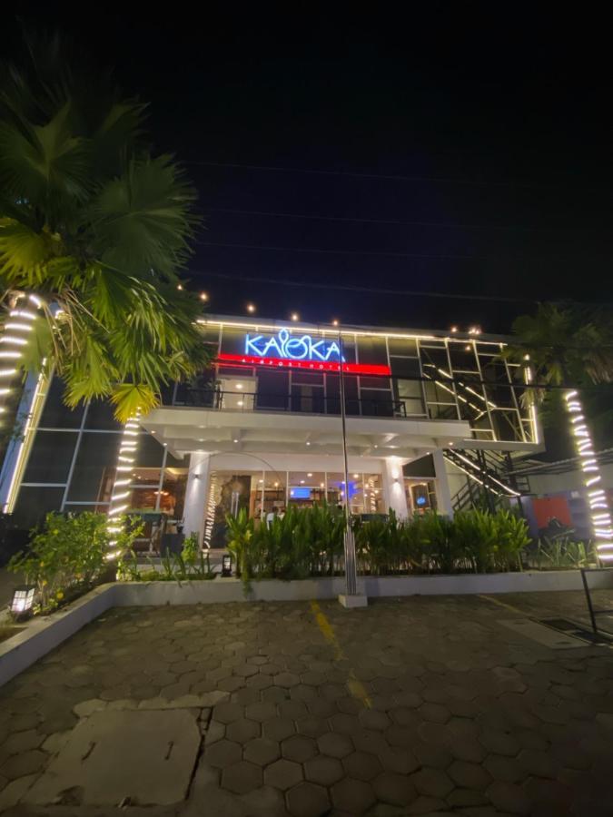 Kaloka Airport Hotel Sumbawa Besar Экстерьер фото